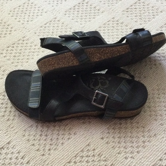 EUC aetrex sandals - Picture 2 of 4
